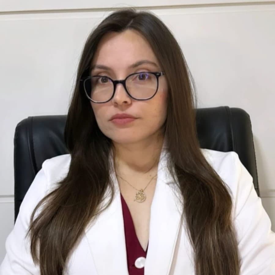 Dra. Lorena Bezerra Vieira